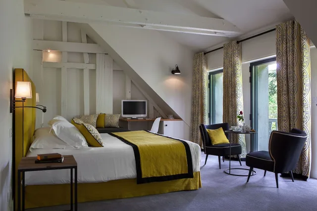 Pavilion, Queen Bed، Domaine de la Tortiniere 10/10