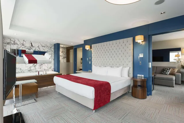 Suite, King Bed, Corner, Ramada Encore by Wyndham Izmir 1/1