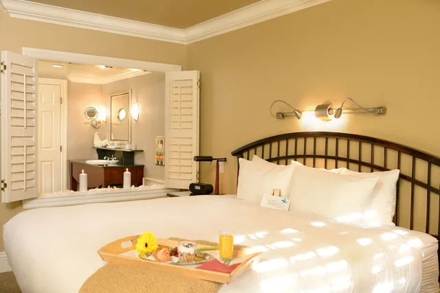 غرفة سوبيريور بسرير كينج، Harbour House An Ontario S Finest Inn 2/5