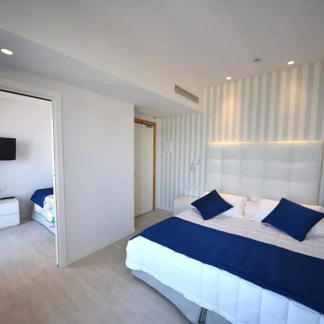 Family, Sea Front، Hotel Fedora 1/9