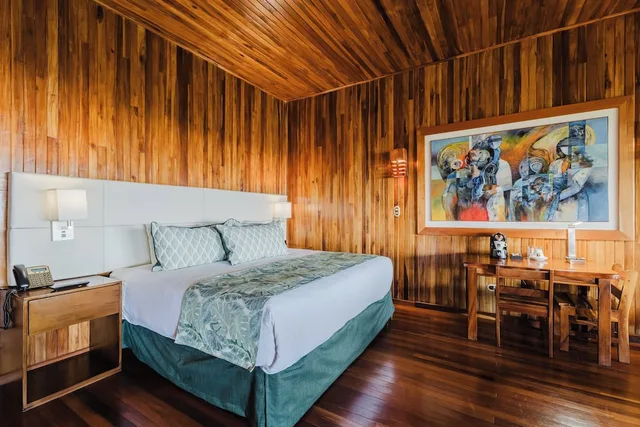 Room, King Bed, Gulf View، Heliconia 1/10