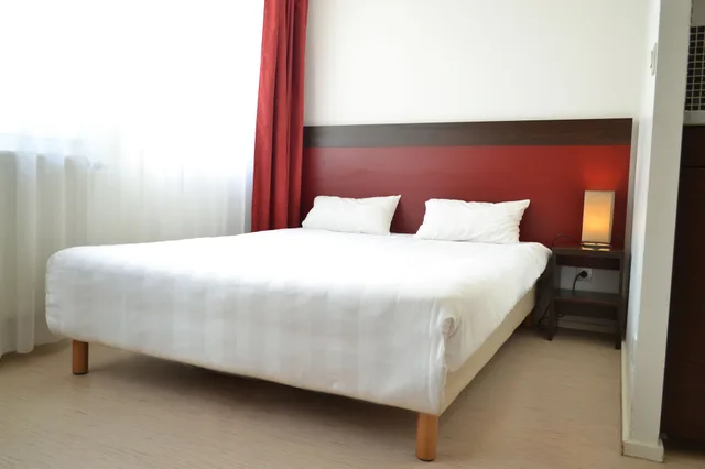 Studio, Twin Beds, RESIDHOTEL LILLE VAUBAN(FORMERLY COSY S LILLE VAUBAN APARTHOTEL) 6/10