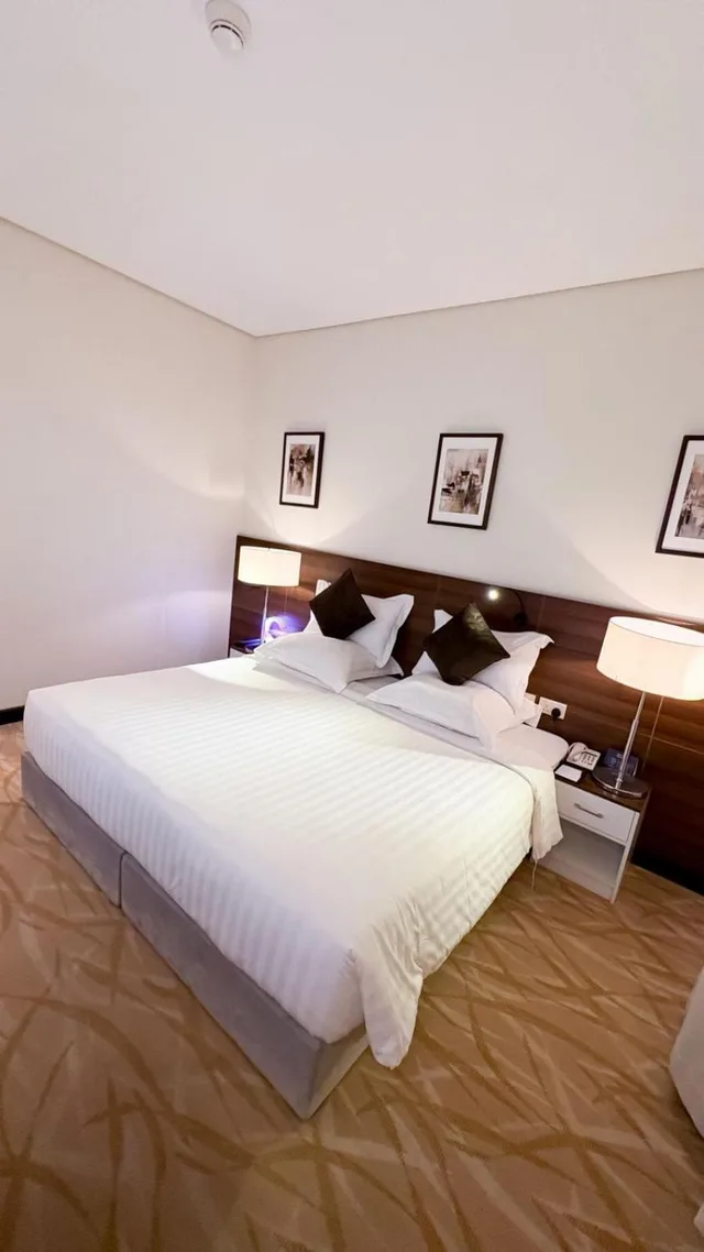 Junior Suite, Jayden Masar 3/8