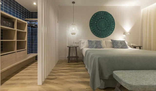 جناح بشرفة مع أريكة، Blaumar Hotel 2/3