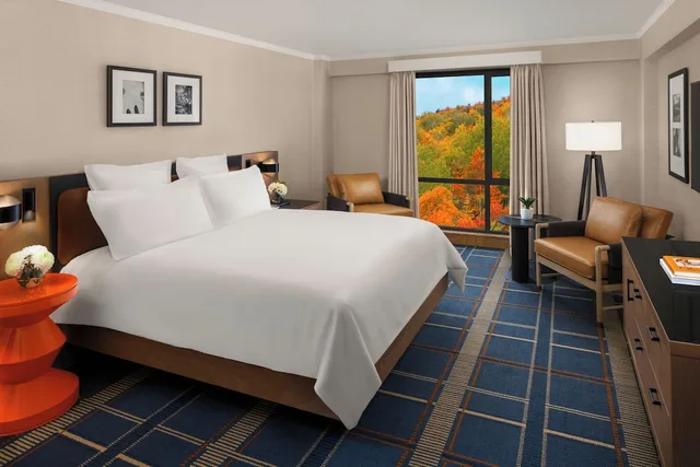 Fairmont, King Bed، Fairmont Tremblant 2/4