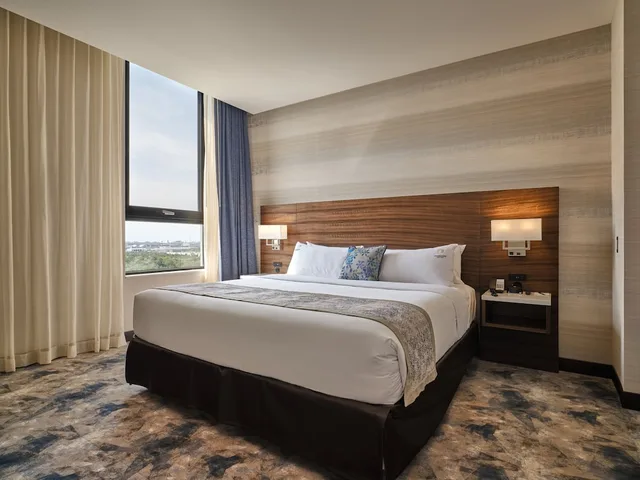 جناح تنفيذي بسرير كينج مع أريكة، Pickering Casino Resort Hotel 1/3