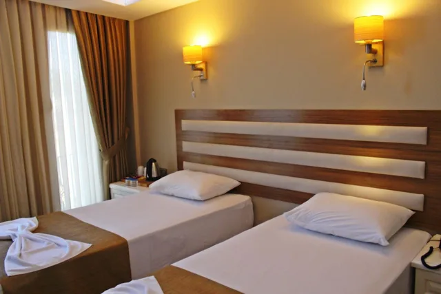 Room, Double or Twin Bed, Lateral Side Sea View، Feza Otel 10/10