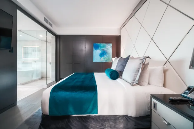 جناح تنفيذي بغرفة نوم واحدة، Paradox Hotel Vancouver 1/2