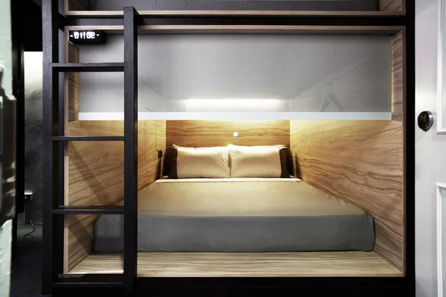 Female Dorm, Pod, Queen Bed، The Pod At Beach Road 2/6