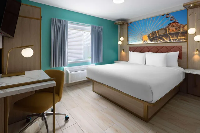 جناح بسرير كينج، The Vibes Hotel, Trademark Collection by Wyndham 1/1
