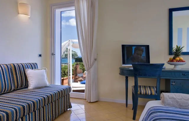 غرفة كلاسيكية بسرير مزدوج أو سريرين منفصلين بإطلالة على البحر، Terme Mare Blu 6/8