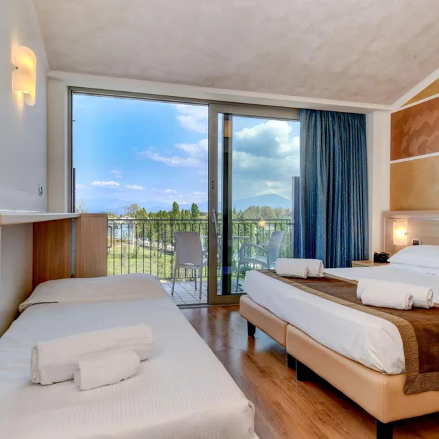 Room, Triple, Riverside, Balcony، Rivus 5/10