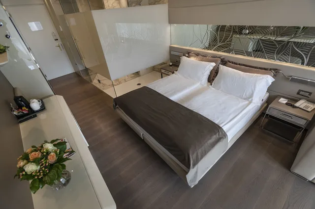 Junior Suite, Double Bed, Partial Lake View، Park Hotel Imperial Centro Tao Natural Medical Spa 8/10