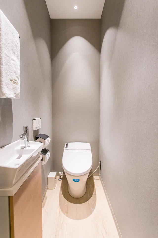 غرفة بريميوم بسرير كينج بشرفة في الطابق العلوي، HOTEL MUSSE GINZA MEITETSU 4/4