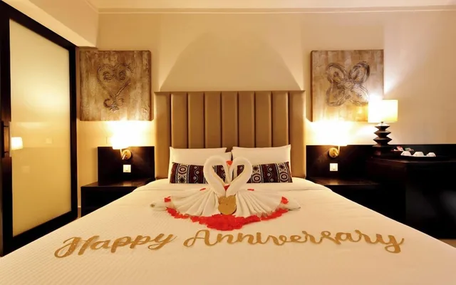 غرفة فاخرة بسرير كينج، Labadi Beach Hotel 3/10