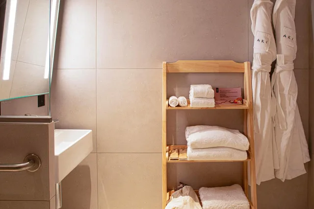 Superior, Accessible, AKI Hotel Hong Kong - MGallery Collection 3/5