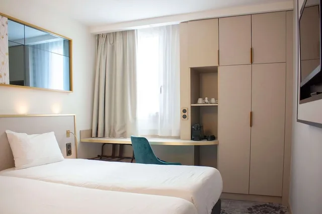 غرفة أساسية ثلاثية، Brit Hotel Bordeaux Aeroport Le Soretel 1/1
