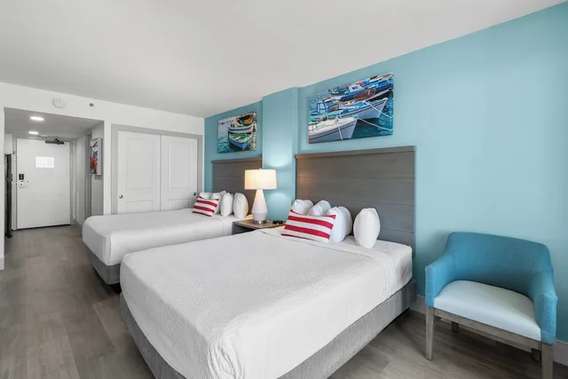 Efficiency, Pinnacle, 2 Queen Beds, Ocean Front، Compass Cove Resort 3/5
