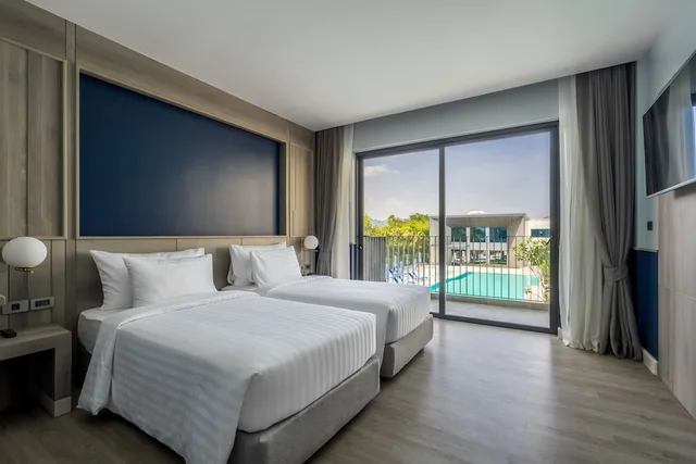 غرفة ديلوكس عائلية بسرير كوين وسرير فردي، Seabed Grand Hotel Phuket 2/3
