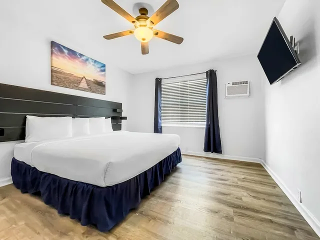 شقة بسرير كينج مع أريكة، Hollywood Beach Seaside 1/3