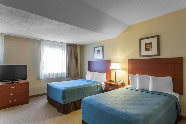 جناح بسريرين مزدوجين مع أريكة لذوي الإعاقة، MainStay Suites Brentwood Nashville 4/6
