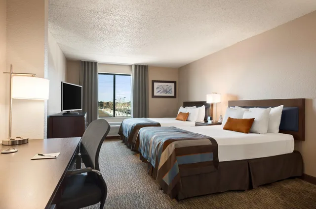 غرفة بسريرين كوين، Wingate by Wyndham Fargo 5/7