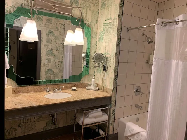1 Bedroom, Suite, King Bed, Royal Sonesta Portland Downtown 8/10
