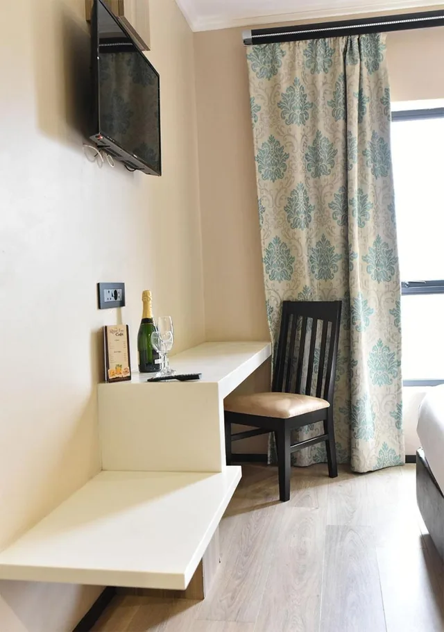 غرفة ديلوكس بسرير مزدوج، Regal Inn Gateway Umhlanga 9/10