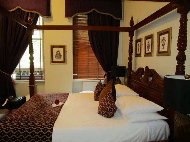 Four Poster, Queen Bed، Twenty Nevern Square Hotel 7/10