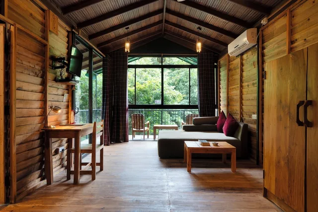 Royal, Nature, River, Villa, King Bed، The Glenrock 4/8