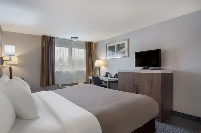 غرفة بسرير كوين، Quality Inn & Suites Silverdale Bangor-Keyport 1/1