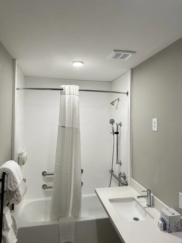 غرفة بسريرين كوين لذوي الإعاقة، La Quinta Inn by Wyndham Columbia NE / Fort Jackson, SC 6/7