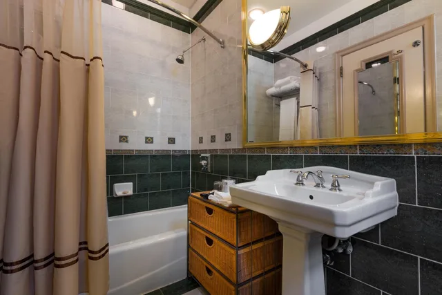 Mini, Suite, 2 Beds، Casablanca Hotel 2/2