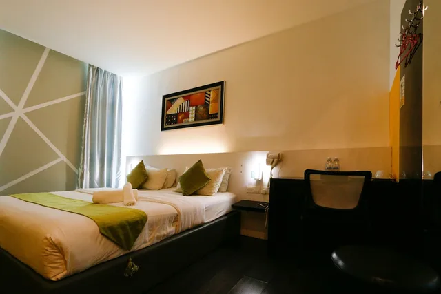 غرفة بريميير بسرير كينج، Swing & Pillows at Golden Roof Hotel Ampang, Ipoh 2/9