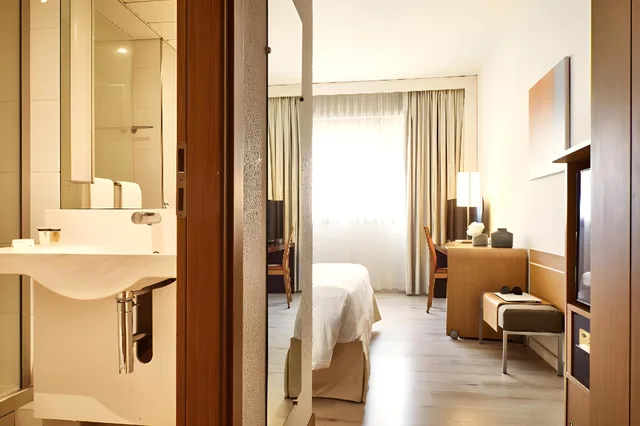 غرفة سوبيريور بسريرين مزدوجين، Living Place Hotel 2/2