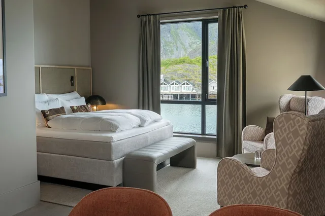 جناح جونيور بسرير كوين بإطلالة على الجبل، Henningsvaer Bryggehotell by Classic Norway Hotels 3/4