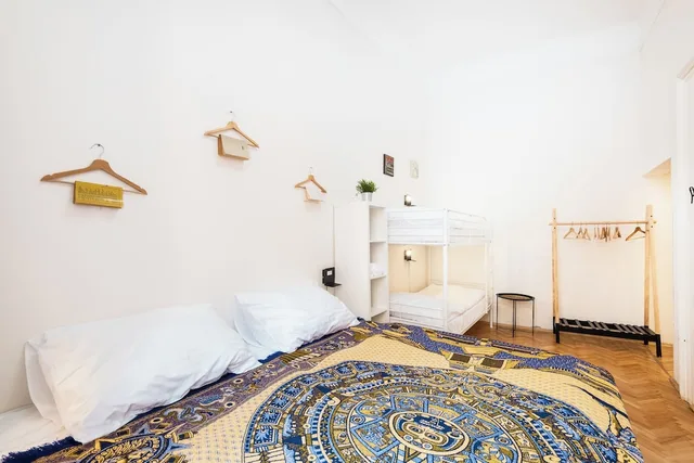 Mezzanine, 2 Bedrooms, Comfort, Apartment, 5 Beds, Bunk Bed, Sofa, Kitchen، Hybernska Apartments 10/10