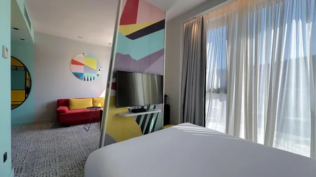 جناح بسرير كوين بشرفة، Ibis Styles Tbilisi Center 8/10