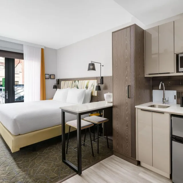 استوديو بسرير كينج بشرفة، TownePlace Suites by Marriott New York Manhattan/Chelsea 5/10