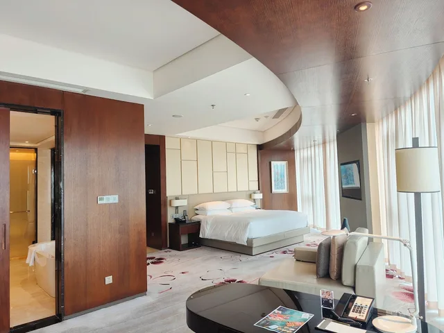 جناح تنفيذي بسرير مزدوج، Renaissance Nanjing Olympic Centre Hotel 2/2