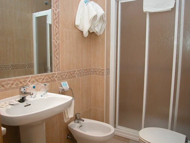غرفة بسرير مزدوج بإطلالة على البحر بشرفة، Hotel VIDA Playa Paxarinas 4/5