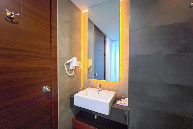 غرفة سوبيريور عائلية بسريرين منفصلين وسرير كينج، Asialink Hotel By Prasanthi 5/5