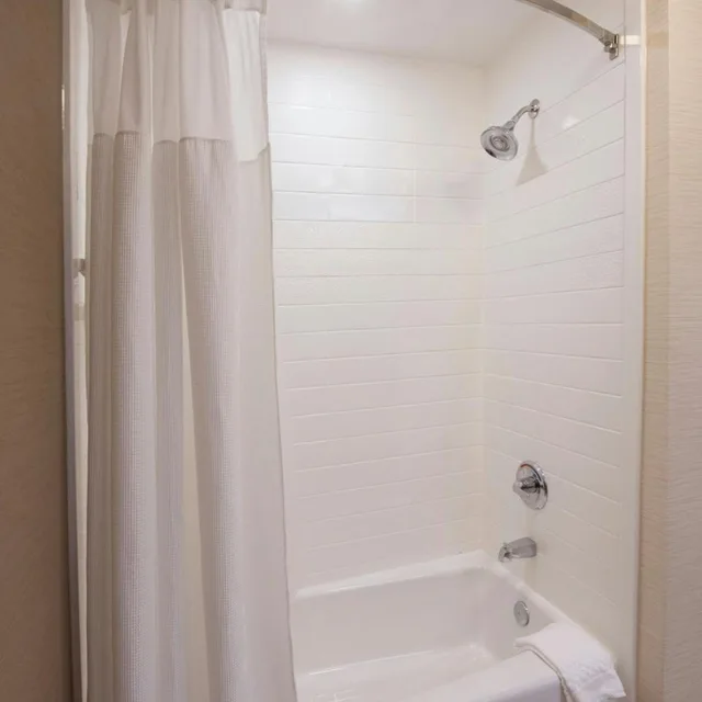 Room, Queen Bed, Fairfield Inn And Suites By Marriott Lynchburg Liberty University 3/4
