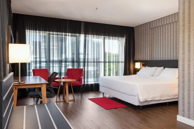 غرفة ديلوكس بسرير كينج، Hilton Garden Inn Itajai 2/4