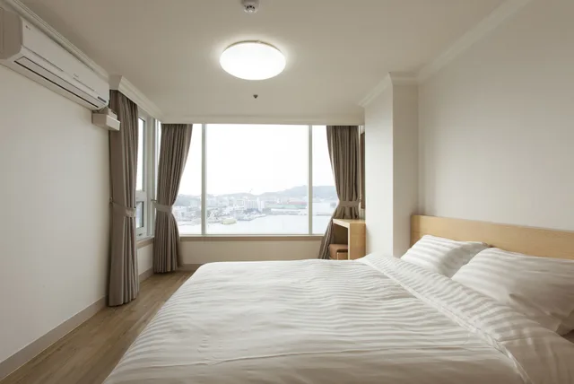 جناح ديلوكس بفرشتي فوتون، Kumho Tongyeong Marina Resort 1/2
