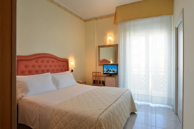 غرفة بسرير مزدوج، Gaston Hotel 1/10
