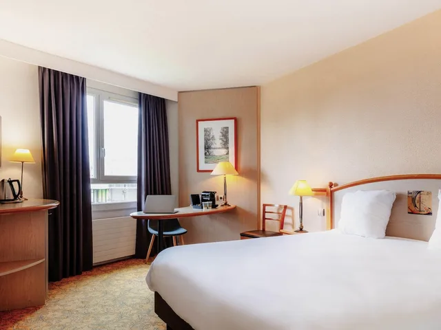 غرفة بريفيليج بسرير مزدوج بإطلالة على النهر، Mercure Nevers Pont De Loire 1/2