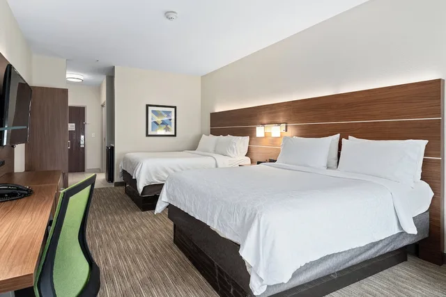 غرفة قياسية بسريرين كوين، Holiday Inn Express Hotel And Suites Van Buren Ft Smith Area 3/10