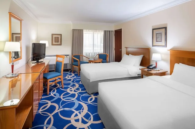 غرفة قياسية بسرير كينج، فندق راديسون بلو، ينبع(Radisson Blu Hotel Yanbu) 2/3
