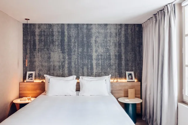 جناح كلوب جونيور، Hotel de Lille 2/6